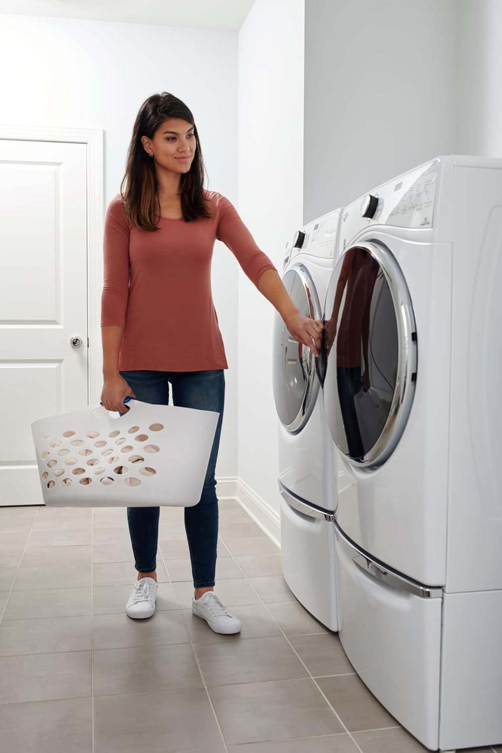 Rubbermaid 1.5 Bushel Capacity Durable Versatile Flex N Carry Portable Flexible Laundry Basket With Convenient Carrying Handles, White, Organization and Storage for Laundry/Garage/Home