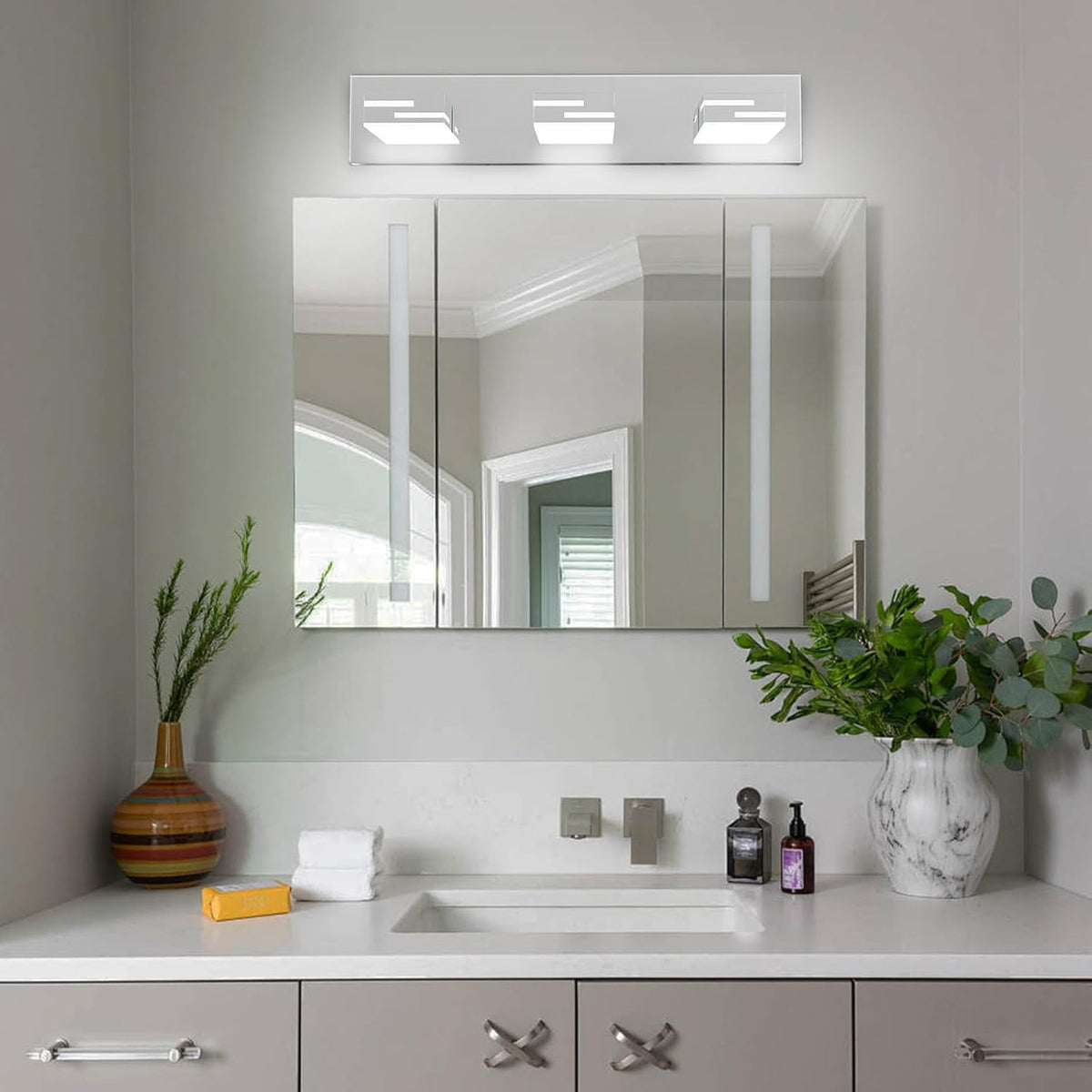 LED Modern Bathroom Vanity Light Fixtures, Dimmable Chrome Vanity Lights for Bathroom Lighting Fixtures Over Mirror, with 360° Rotatable Heads 3-Light 22-inch (Cool White 6000K)
