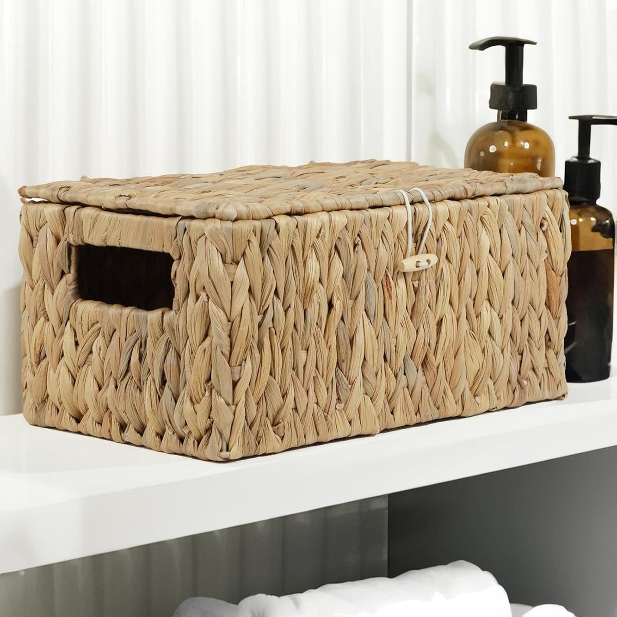 ORDELITE Water Hyacinth Wicker Storage Basket with Lid, Medium