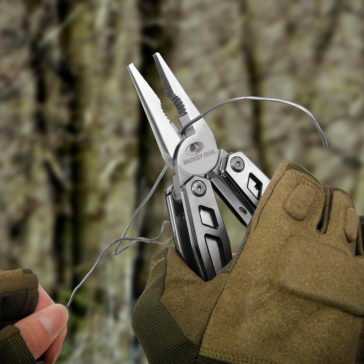 MOSSY OAK Multitool, 21-in-1 Stainless Steel Pocket Knife with Screwdriver Sleeve, Self-locking Pliers with Sheath-Perfect for Outdoor, Survival, Camping, Hiking, Simple Repair, Father Day Gifts