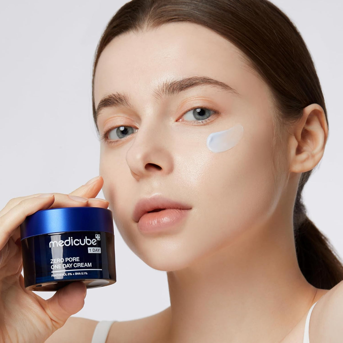 Medicube Zero Pore One-Day Cream 1.69 fl.oz - Visibly Smaller Pores, Controls Excess Oil - Pore Refining Cream with Panthenol, Salicylic Acid, and Niacinamide - Korean Skincare