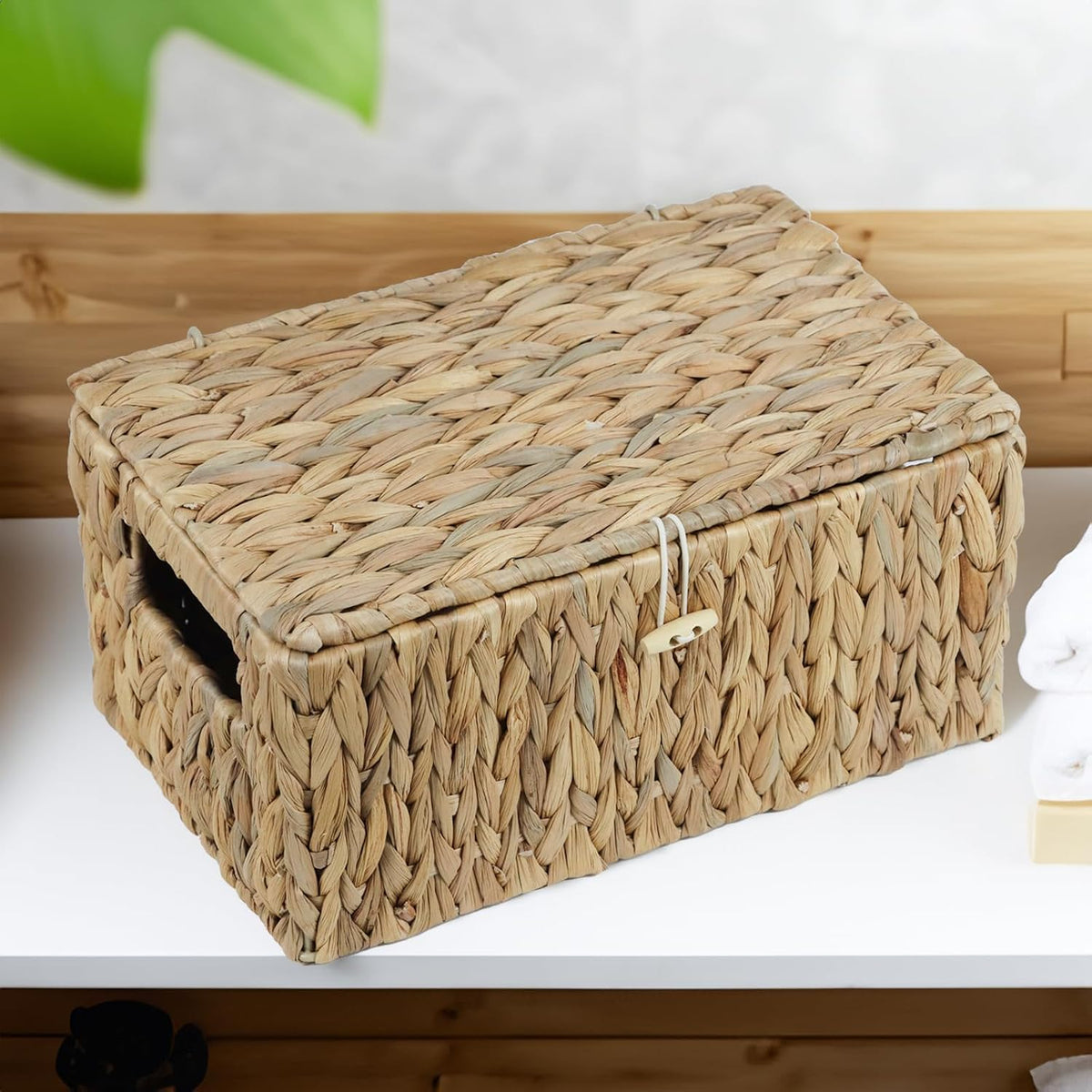 ORDELITE Water Hyacinth Wicker Storage Basket with Lid, Medium