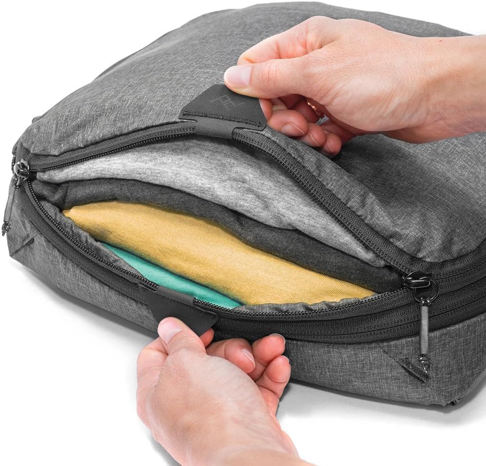 Peak Design Packing Cube, Charcoal, Weatherproof Luggage Cube with Dual Compartment Organization, Expansion and Compression, Zipper Opening, Travel Organizer for Men and Women, Size M