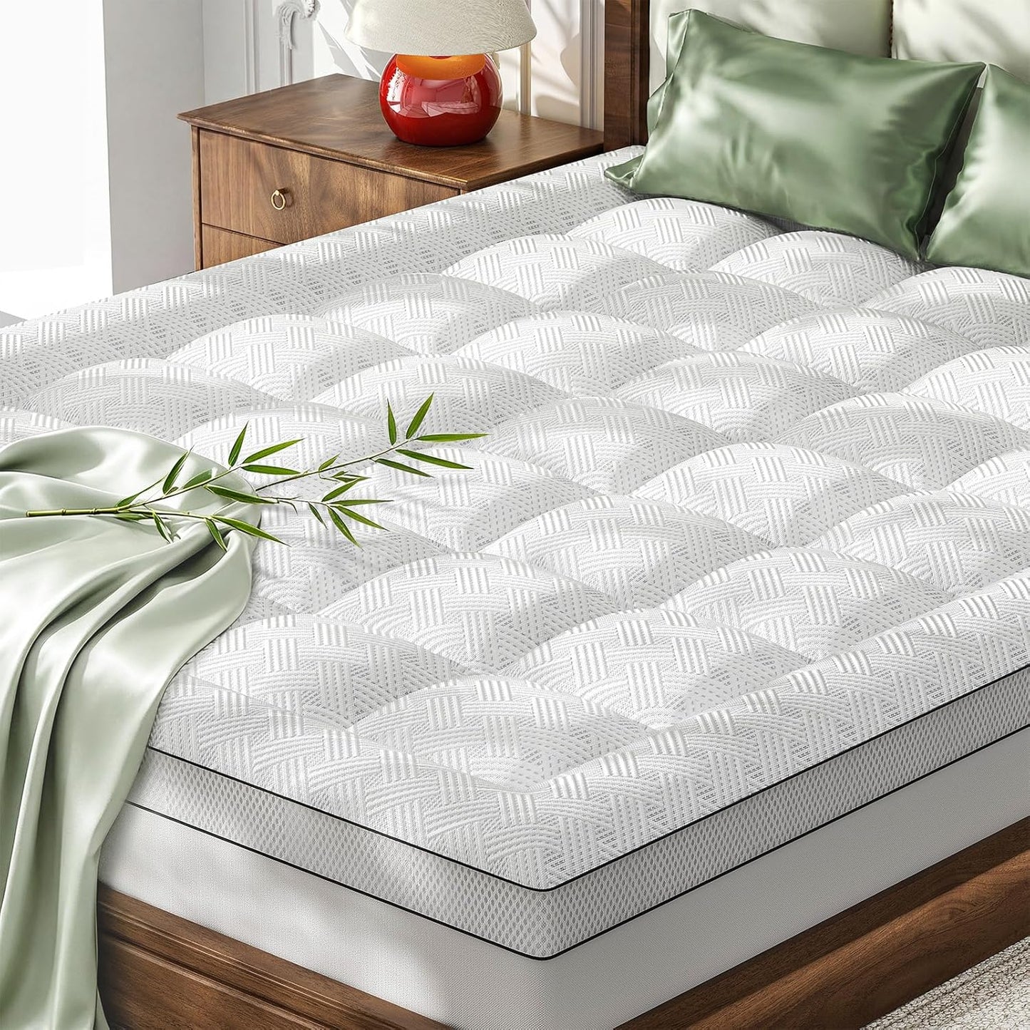 Queen Mattress Topper,3 Inch Thick Pillow Top Mattress Pad,Bamboo Rayon Breathable Cover,Soft Queen Size Shredded Memory Foam Fill Bed Topper for Comfort Sleep Full Support Pressure Relief