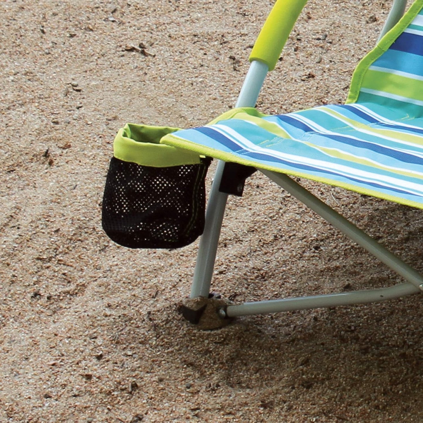 Coleman Utopia Breeze Lightweight Beach Chair with Cup Holder, Comfortable Portable Outdoor Chair with Carry Bag, Supports up to 300lbs, Great for Beach & Yard