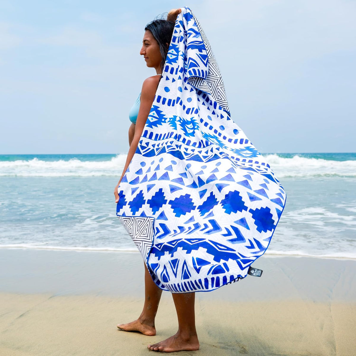 Elite Trend Quick Dry Towel Extra Large 78x35 Inch - Microfiber Beach Towel - Perfect for Beach, Travel, Swimming, Pool, Yoga, Hiking, Camping - Lightweight, Fast Drying, Compact for Adults (Aztech)